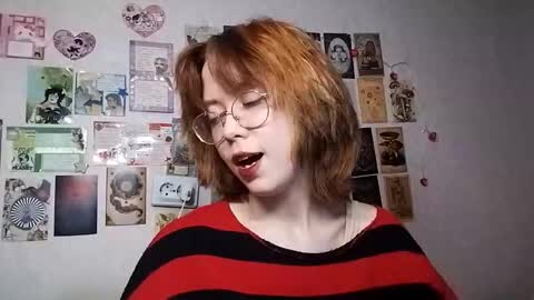 Milena online show from 10/10/25, 01:43