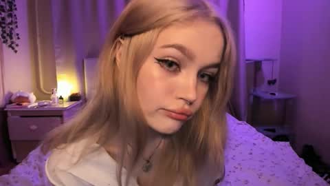 Megan 3 online show from 09/21/25, 09:38