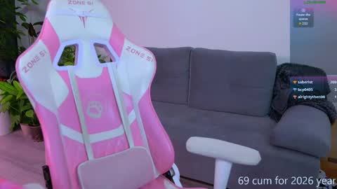 Snapshot of shy_or_horny chatting on 03/19/26, 09:52 HI i am Marcy online show from 03/19/26, 09:52