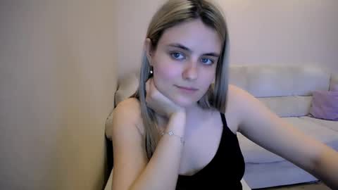 Snapshot of shy_sabrina_ chatting on 04/27/26, 03:32 shy_sabrina_ online show from 04/27/26, 03:32