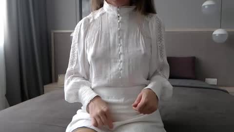 shy_schoolgirl_ online show from 09/30/25, 09:58