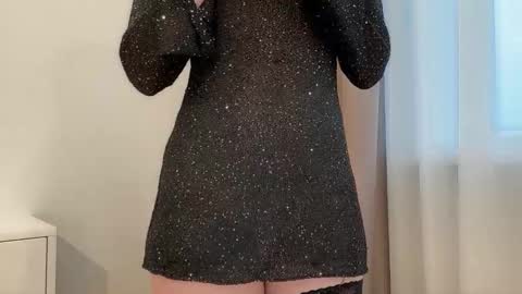 shy_schoolgirl_ online show from 12/20/25, 10:33