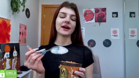 Snapshot of shybella_girl chatting on 01/24/25, 10:53 Bella online show from 01/24/25, 10:53