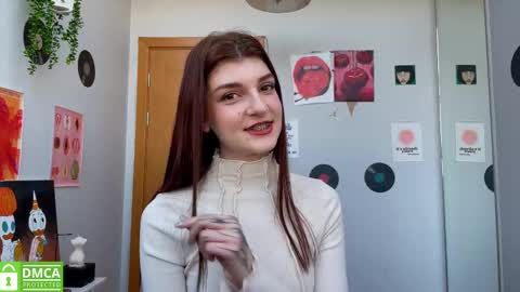 Snapshot of shybella_girl chatting on 02/12/25, 07:34 Bella online show from 02/12/25, 07:34