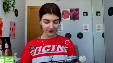 Snapshot of shybella_girl chatting on 02/25/25, 08:47 Bella online show from 02/25/25, 08:47