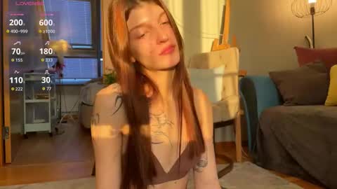 Snapshot of shybella_girl chatting on 10/02/25, 05:25 Bella online show from 10/02/25, 05:25