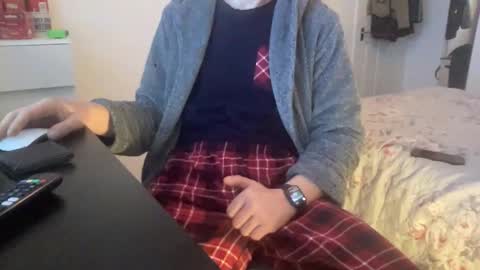 shyboy0533 online show from 11/05/25, 08:03