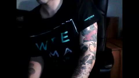 shyboyhugecum2020 online show from 12/27/24, 04:26