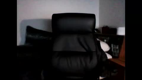 shyboyhugecum2020 online show from 12/30/24, 04:53