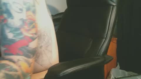 shyboyhugecum2020 online show from 04/17/26, 02:58