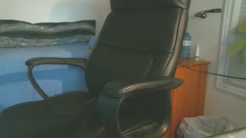 shyboyhugecum2020 online show from 04/20/26, 02:36