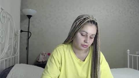 Eva online show from 10/31/25, 02:51