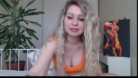 Snapshot of shyevaa chatting on 05/08/26, 04:07 Eva online show from 05/08/26, 04:07