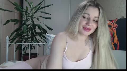 Snapshot of shyevaa chatting on 05/23/26, 03:16 Eva online show from 05/23/26, 03:16