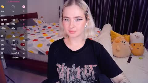 Effie online show from 12/14/24, 09:51