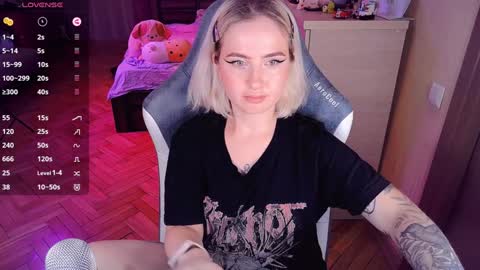 Effie online show from 12/19/24, 01:28