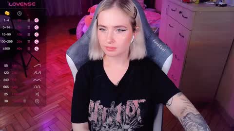 Effie online show from 12/20/24, 05:29