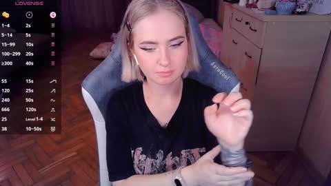 Effie online show from 01/03/25, 05:42