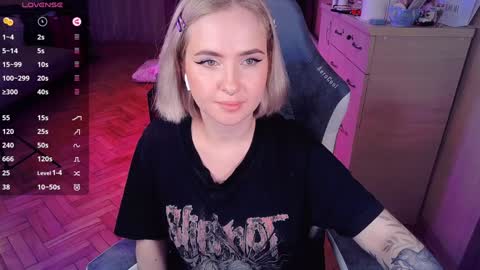 Effie online show from 01/10/25, 03:48