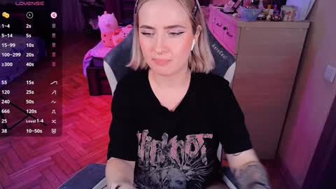 Effie online show from 01/29/25, 01:27