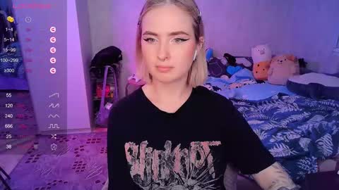 Effie online show from 02/14/25, 12:57