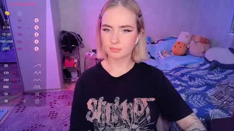 Effie online show from 02/18/25, 06:58