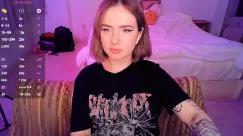 Effie online show from 02/24/25, 04:26