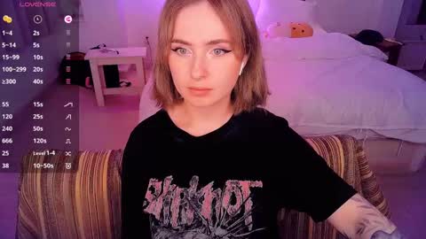 Effie online show from 03/04/25, 03:48