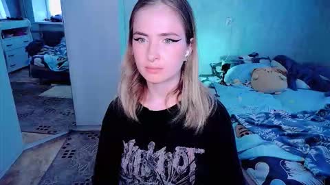 Effie online show from 10/24/25, 07:38