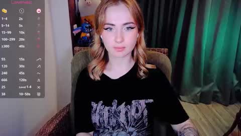 Effie online show from 11/23/25, 10:26