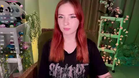 Snapshot of shyfoxxxy chatting on 07/28/26, 11:28 Effie online show from 07/28/26, 11:28