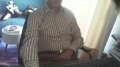 shyfrenchcock online show from 10/28/25, 03:47