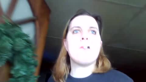 shylee538825 online show from 11/19/25, 05:02