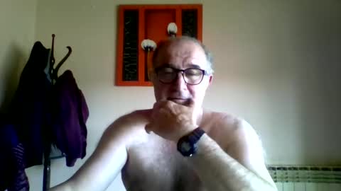 Snapshot of shymmy10 chatting on 04/18/26, 11:14 shymmy10 online show from 04/18/26, 11:14