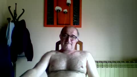 Snapshot of shymmy10 chatting on 05/02/26, 10:31 shymmy10 online show from 05/02/26, 10:31