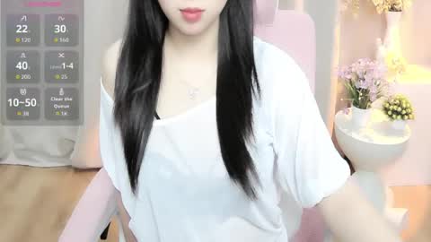 Snapshot of shynana23 chatting on 06/18/26, 09:14 nana online show from 06/18/26, 09:14