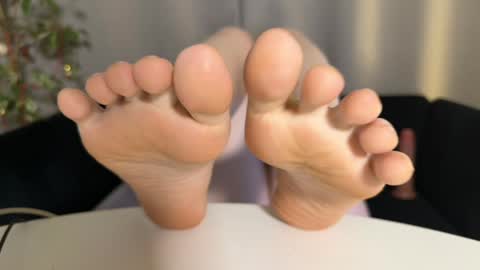 Amelia online show from 01/13/25, 09:20