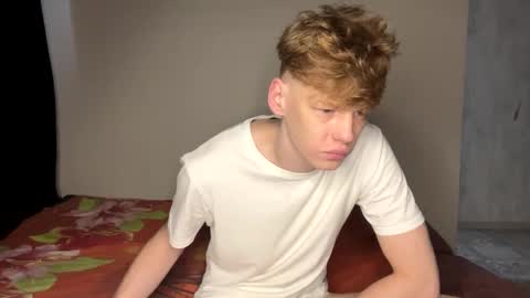 Snapshot of shyredstar chatting on 12/23/24, 09:05 Tom and Betty online show from 12/23/24, 09:05