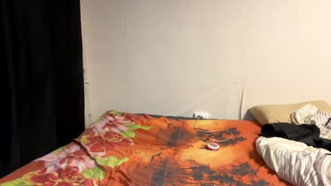 Snapshot of shyredstar chatting on 12/26/24, 01:21 Tom and Betty online show from 12/26/24, 01:21