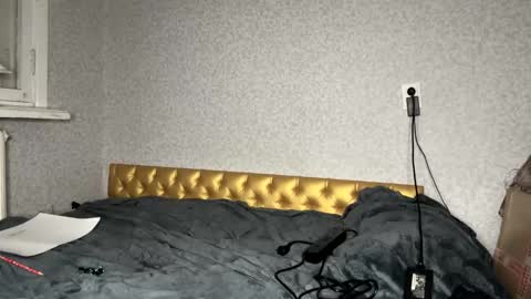 Snapshot of shyredstar chatting on 02/02/25, 01:30 Tom and Betty online show from 02/02/25, 01:30