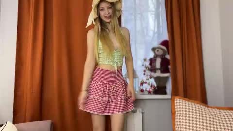 Aurora online show from 12/15/25, 06:06