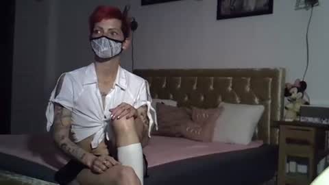 Snapshot of shyskinnynina chatting on 05/15/26, 10:00 Nina online show from 05/15/26, 10:00