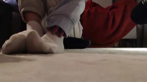 shywhitesocks online show from 04/23/26, 07:49