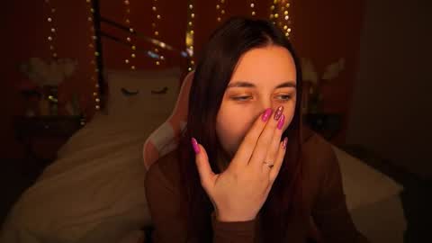 Snapshot of shyy_jany chatting on 01/18/26, 02:43 shyy_jany online show from 01/18/26, 02:43