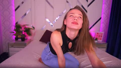 shyysiren online show from 11/06/25, 03:02