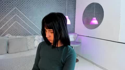 Snapshot of sia_roose chatting on 05/03/26, 07:42 Sia online show from 05/03/26, 07:42
