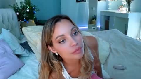 Snapshot of sialone chatting on 12/20/24, 05:47 sialone online show from 12/20/24, 05:47