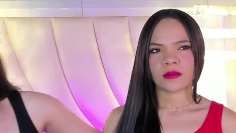 Siara and Zoe tattoo online show from 04/15/26, 10:10