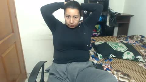 sara online show from 02/15/25, 02:04