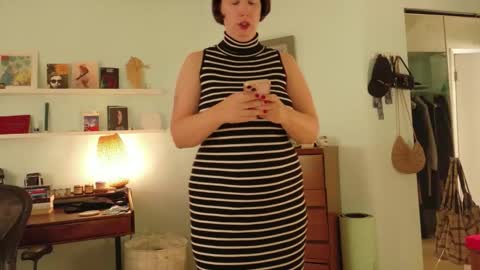 Snapshot of sicklitgirl chatting on 10/15/25, 12:00 sicklitgirl online show from 10/15/25, 12:00